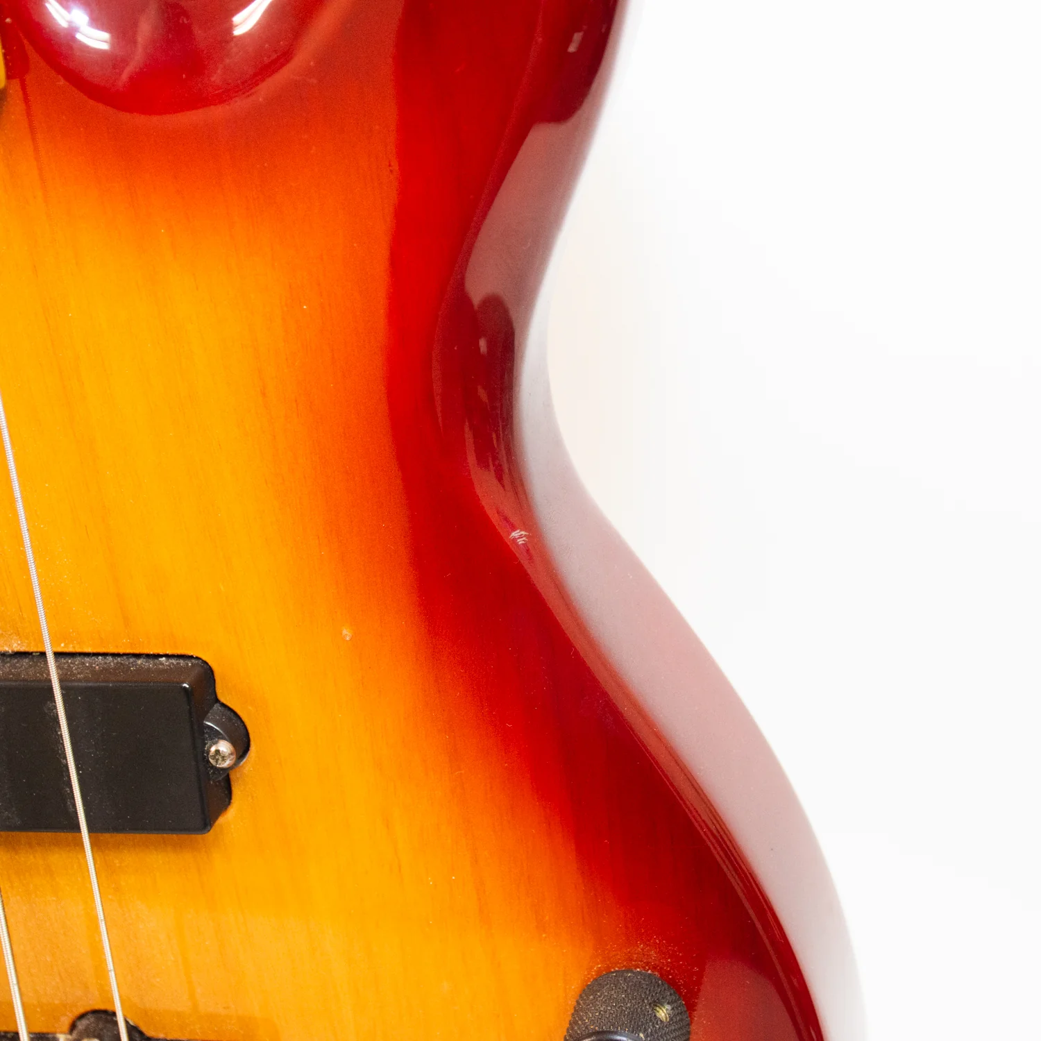 Fender Deluxe Zone 2006 5-String Sunburst Bass Guitar - Image 9