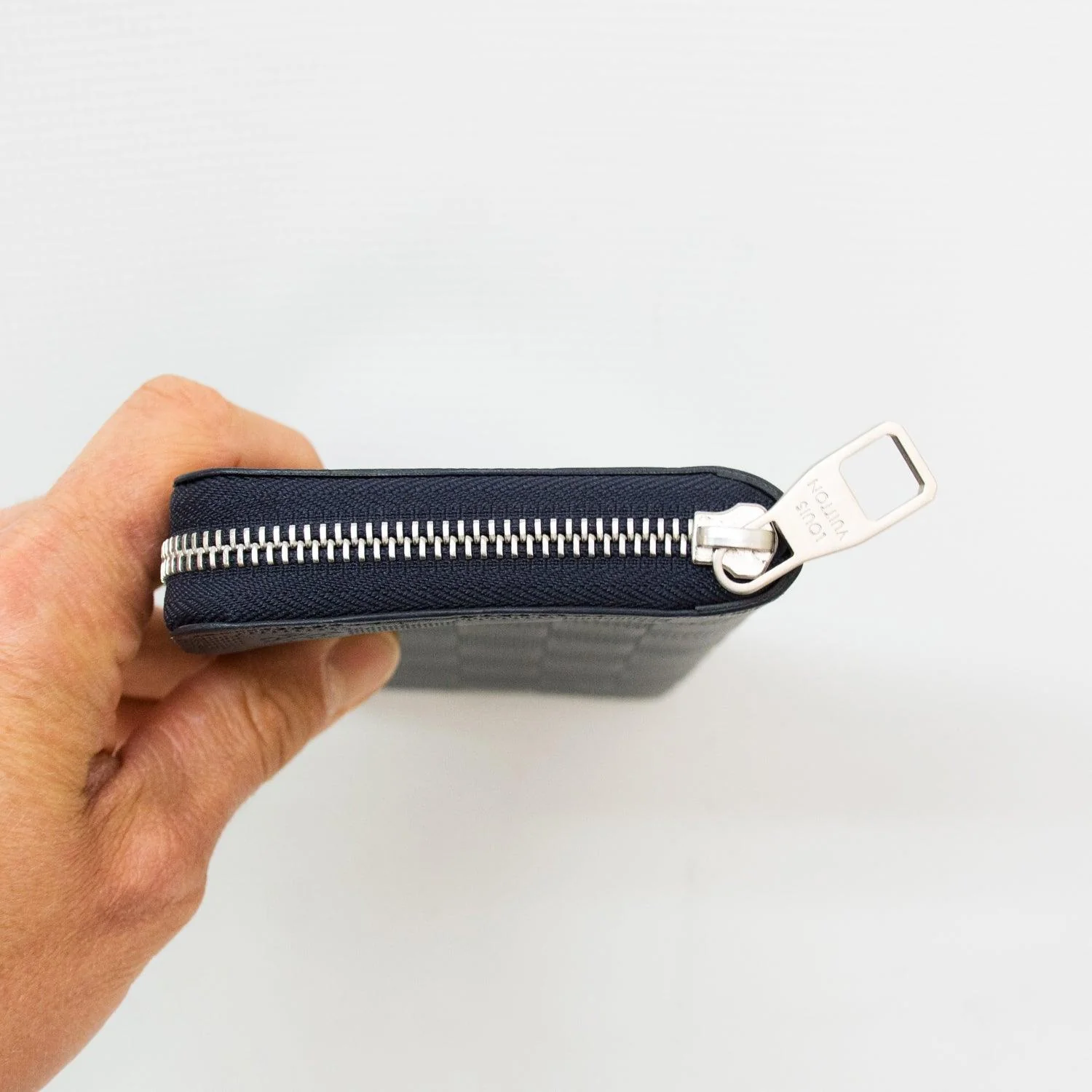 Louis Vuitton N63548 Damier Infini Zippy Wallet - Image 4