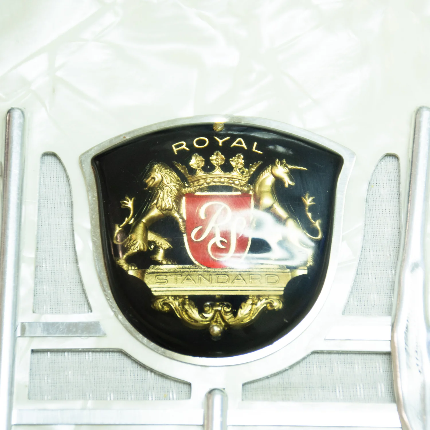 Royal Standard Silvana 2321 Accordion - Image 8